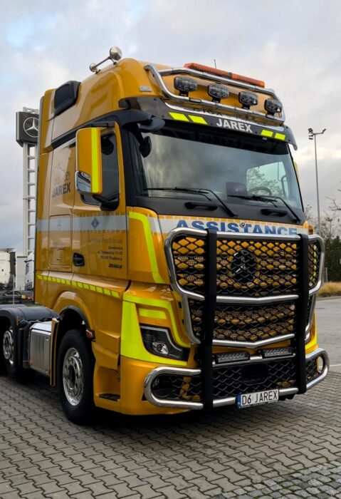 Pomoc drogowa TIR JAREX - Mercedes Actros L 2553