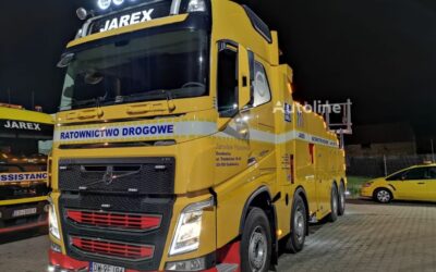 Sprzedajemy nasz holownik Volvo FH500 – Idealny do transportu wymagających pojazdów!