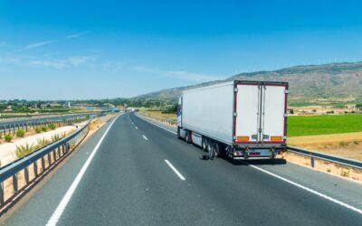 Awaria TIR-a na A4, S5 i S8: mobilny serwis czy holowanie ciężarówki?